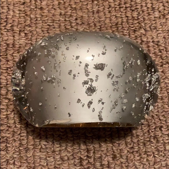 Preowned Nicole Miller Toothbrush Holder - Picture 4 of 4